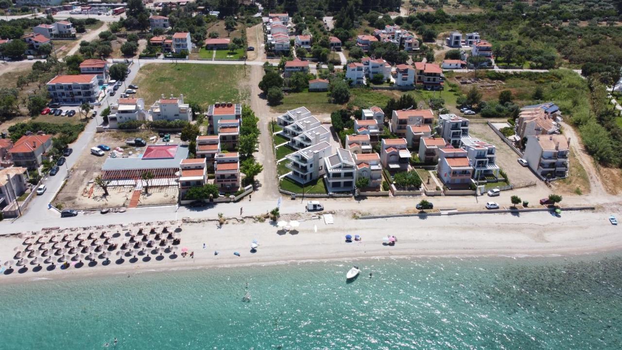 Villa Oleandra By The Sea Polychrono Bagian luar foto