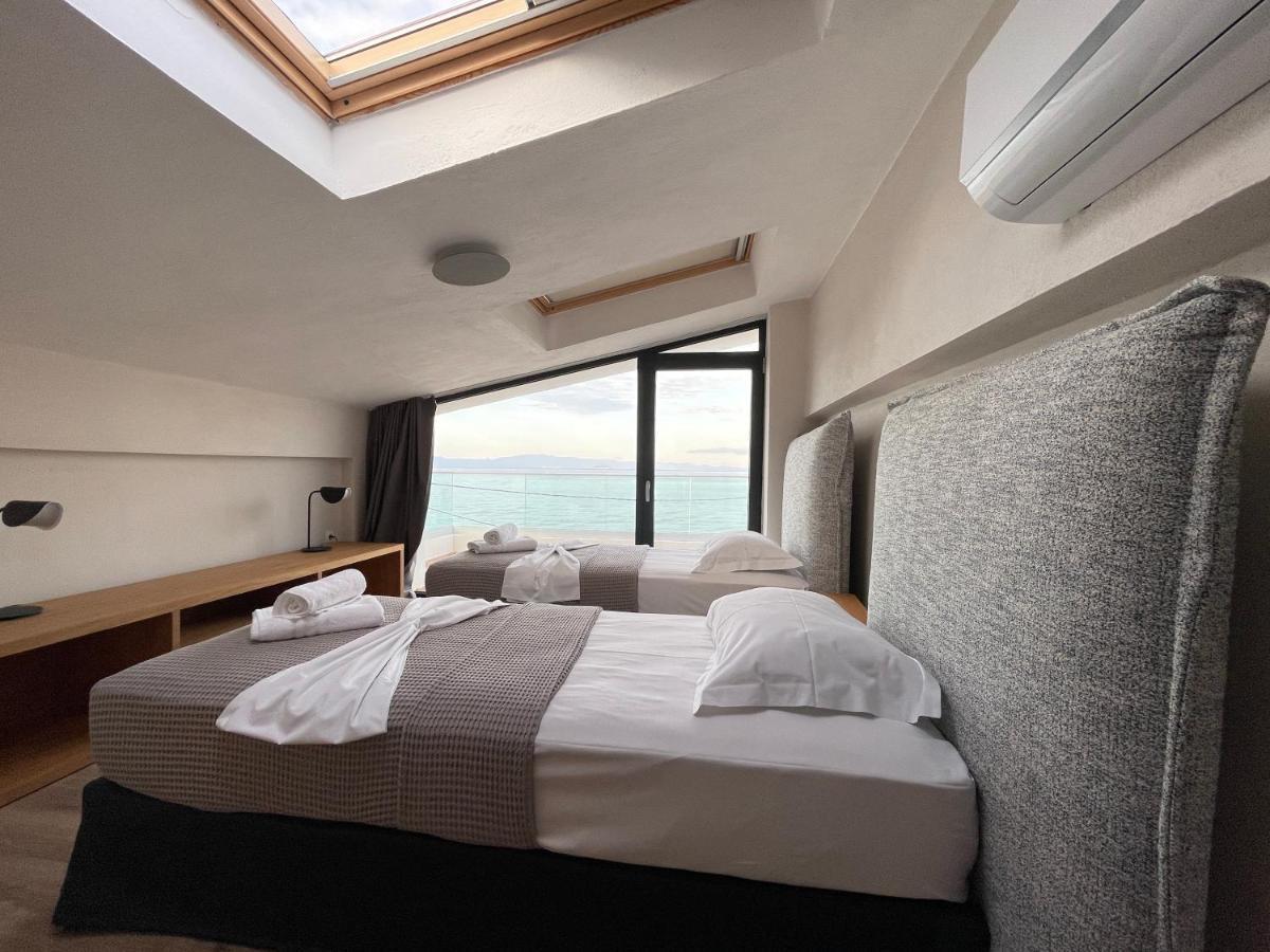Villa Oleandra By The Sea Polychrono Bagian luar foto