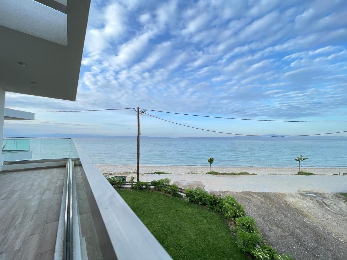 Villa Oleandra By The Sea Polychrono Bagian luar foto